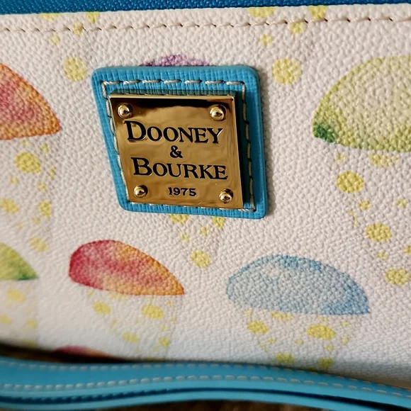 NWT Dooney Bourke Snow Cone Large Zip Around Wallet Wristlet